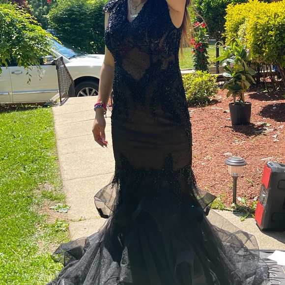 Beautiful black prom dress - Picture 8 of 8